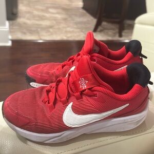 Nike Star Runner Tennis Shoes Boys 2.5Y